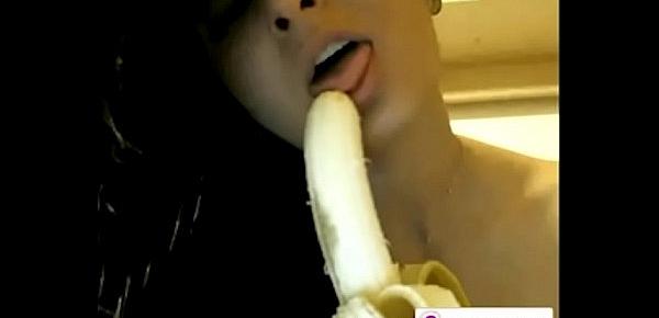  Naughty Indian babe sucking a banana on camera - cumyporn